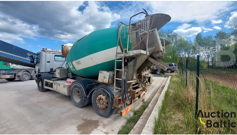 Scania P 94 GB - Camión hormigonera: foto 4 Scania P 94 GB - Camión hormigonera: foto 4