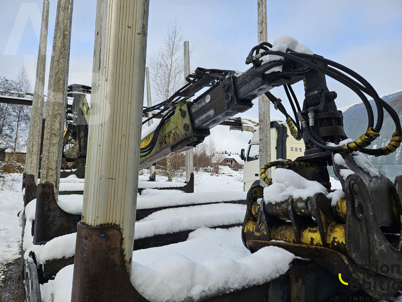 Remolque forestal Scania R 480: foto 19