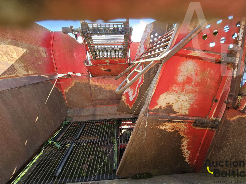 TIM Sugar beet harvester - Cosechadora de granos: foto 5 TIM Sugar beet harvester - Cosechadora de granos: foto 5