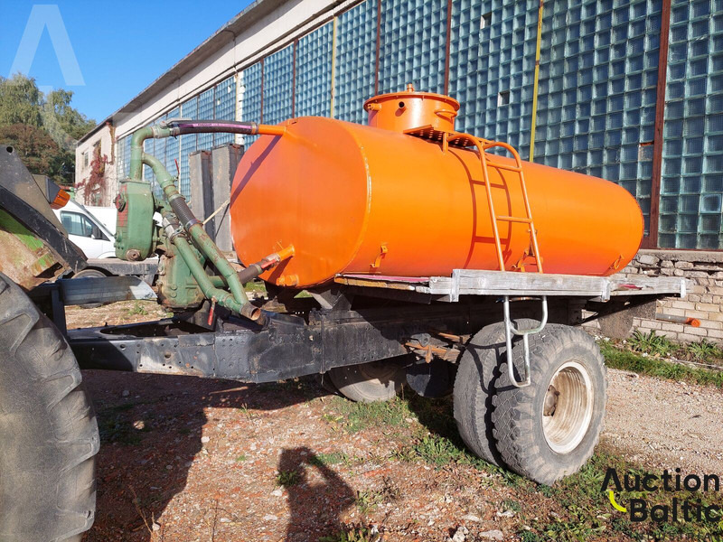 Trailer for transporting and watering water - Remolque cisterna: foto 2 Trailer for transporting and watering water - Remolque cisterna: foto 2