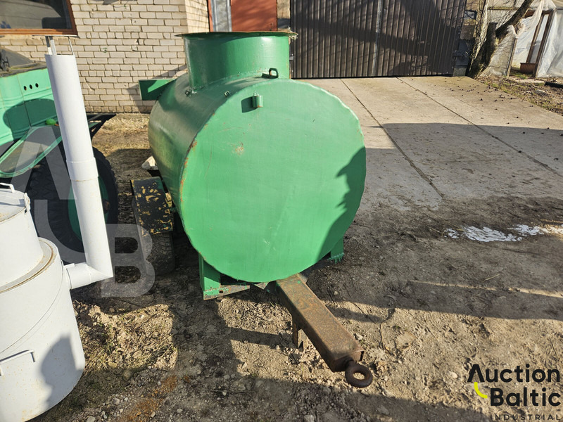 Trailer with tank - Remolque cisterna: foto 5 Trailer with tank - Remolque cisterna: foto 5