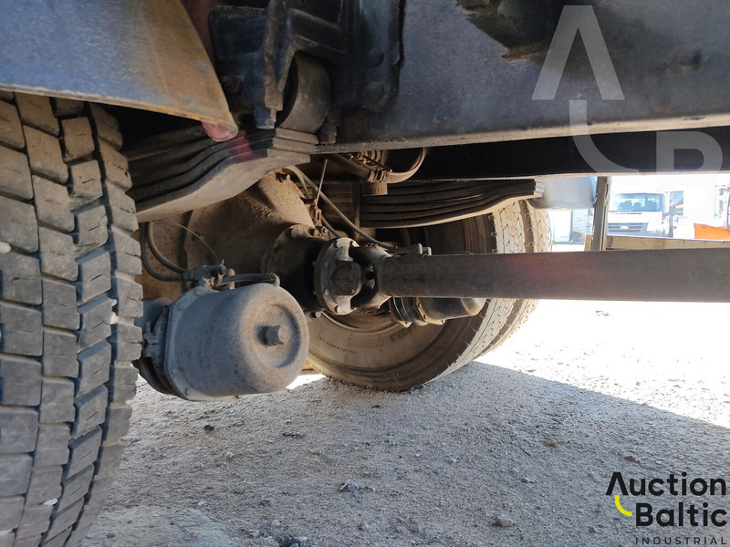 Camión de basura Volvo FL618: foto 17