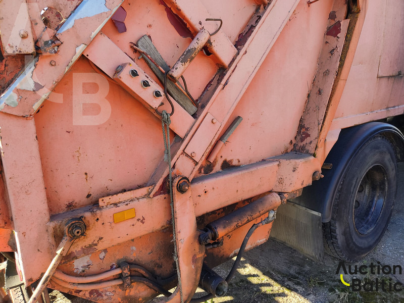 Camión de basura Volvo FL618: foto 13