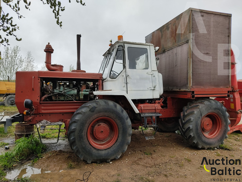XTZ T-150K - Tractor: foto 3 XTZ T-150K - Tractor: foto 3