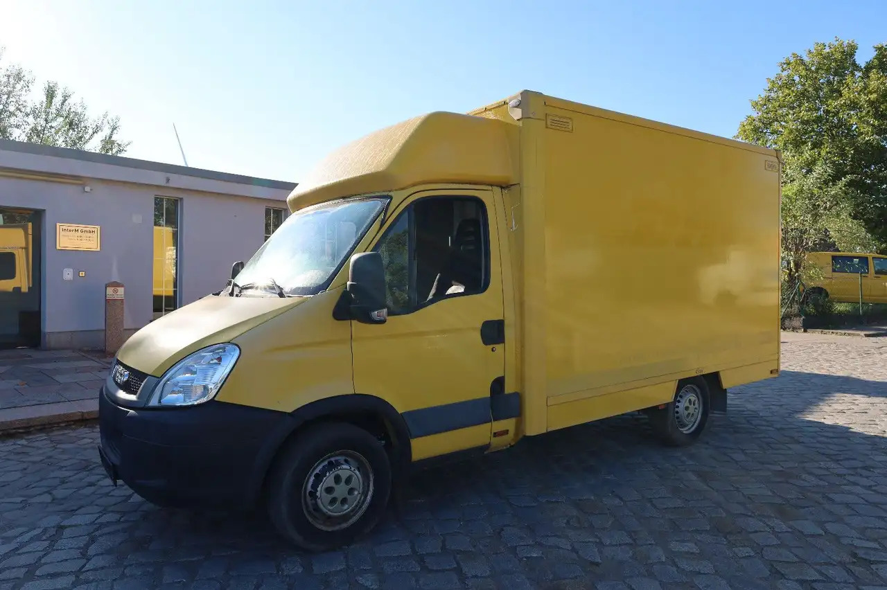 Iveco Daily/ Regalsystem/Luftfeder/KURZ/1. Hand - Furgoneta caja cerrada: foto 2 Iveco Daily/ Regalsystem/Luftfeder/KURZ/1. Hand - Furgoneta caja cerrada: foto 2