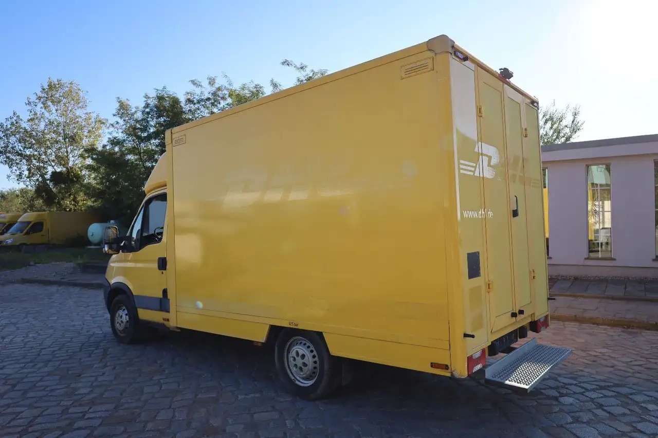 Iveco Daily/ Regalsystem/Luftfeder/KURZ/1. Hand - Furgoneta caja cerrada: foto 4 Iveco Daily/ Regalsystem/Luftfeder/KURZ/1. Hand - Furgoneta caja cerrada: foto 4