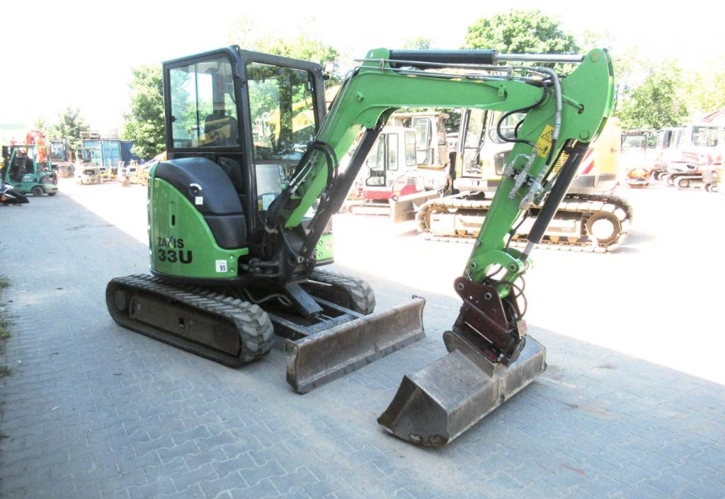 Hitachi ZX33U-6 Powertilt / Klima - Miniexcavadora: foto 2 Hitachi ZX33U-6 Powertilt / Klima - Miniexcavadora: foto 2