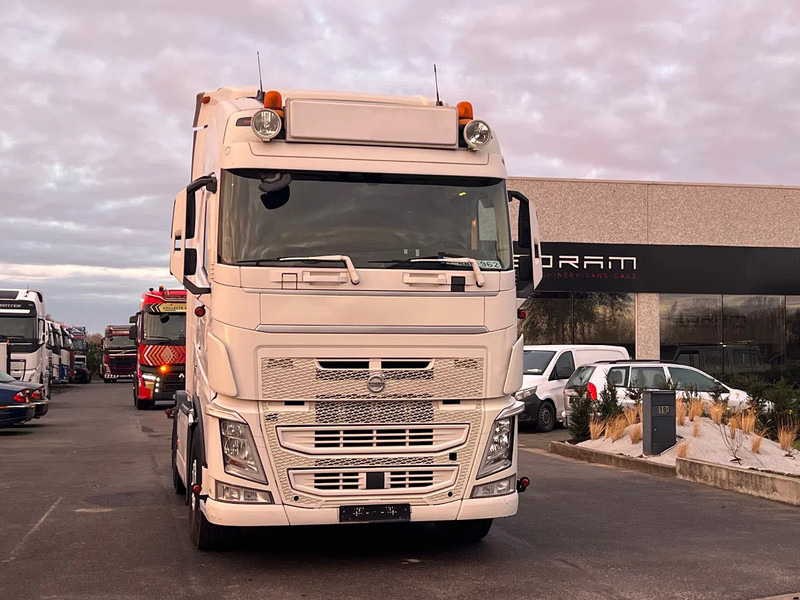 Volvo FH 500 2018-FH500-full spoilers - Cabeza tractora: foto 3 Volvo FH 500 2018-FH500-full spoilers - Cabeza tractora: foto 3
