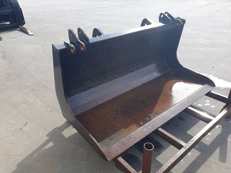 Giant Tobroco grondbak - Cazo para Maquinaria de construcción: foto 2 Giant Tobroco grondbak - Cazo para Maquinaria de construcción: foto 2