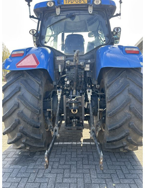New Holland New Holland T7.200 Autocommand - Tractor: foto 3 New Holland New Holland T7.200 Autocommand - Tractor: foto 3