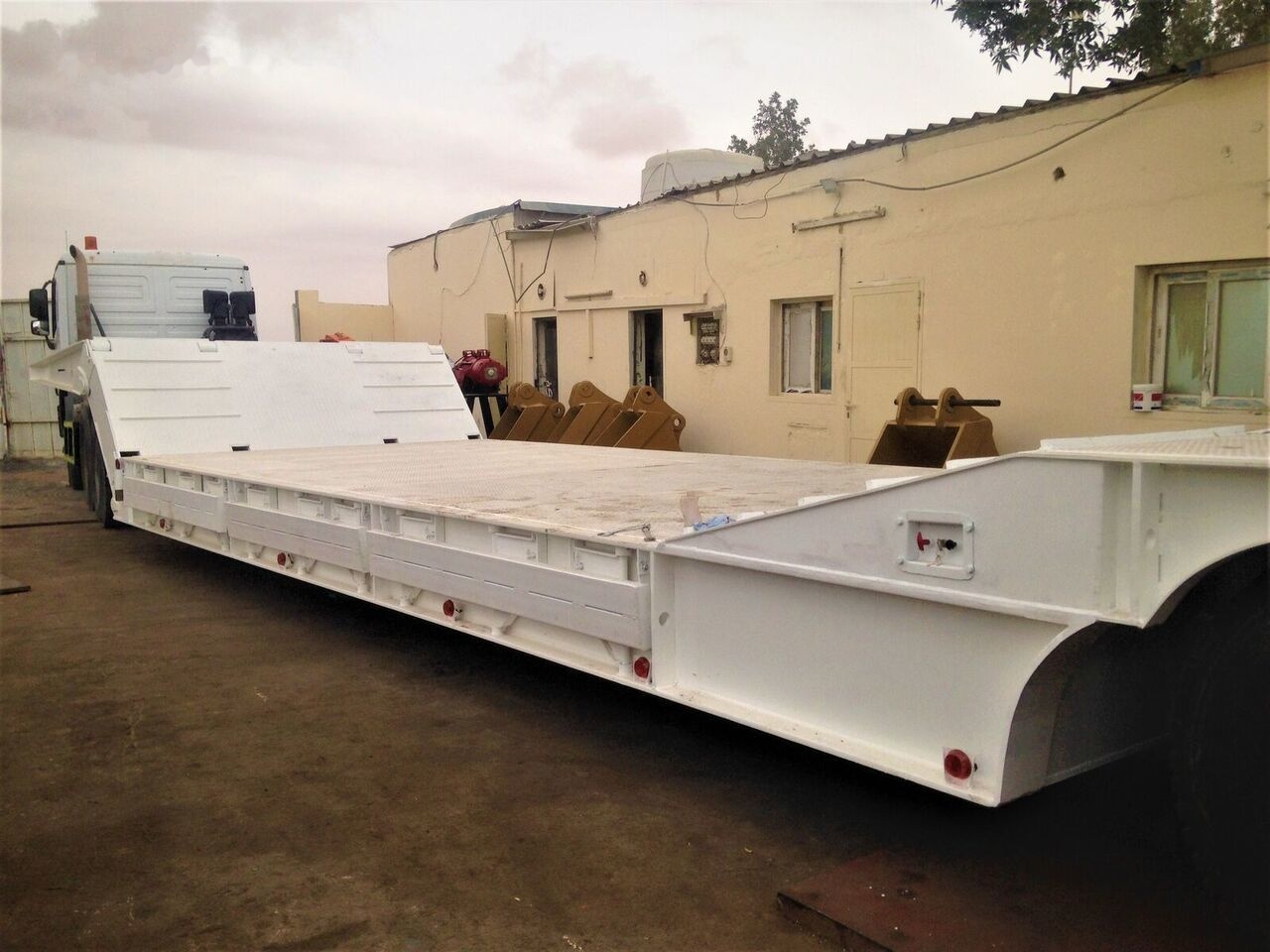 AME 120 Ton 4 Axle Front Loading Lowbed Semi-Trailer - Semirremolque góndola rebajadas: foto 4 AME 120 Ton 4 Axle Front Loading Lowbed Semi-Trailer - Semirremolque góndola rebajadas: foto 4