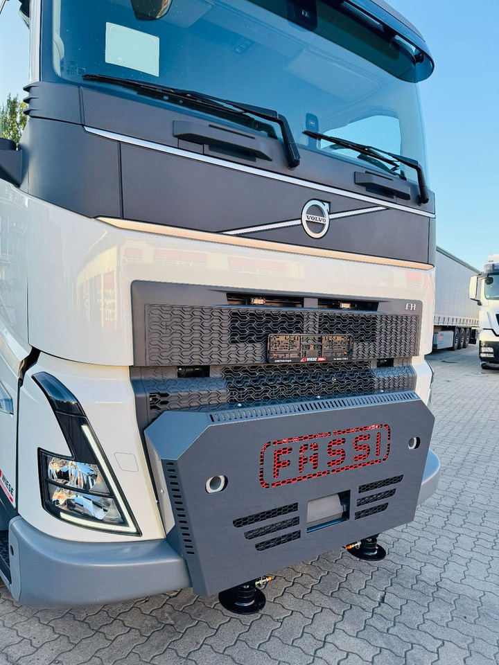 Volvo FH500 6x2 mit Fassi F545 2.27 JIB Winde so - Cabeza tractora: foto 2 Volvo FH500 6x2 mit Fassi F545 2.27 JIB Winde so - Cabeza tractora: foto 2