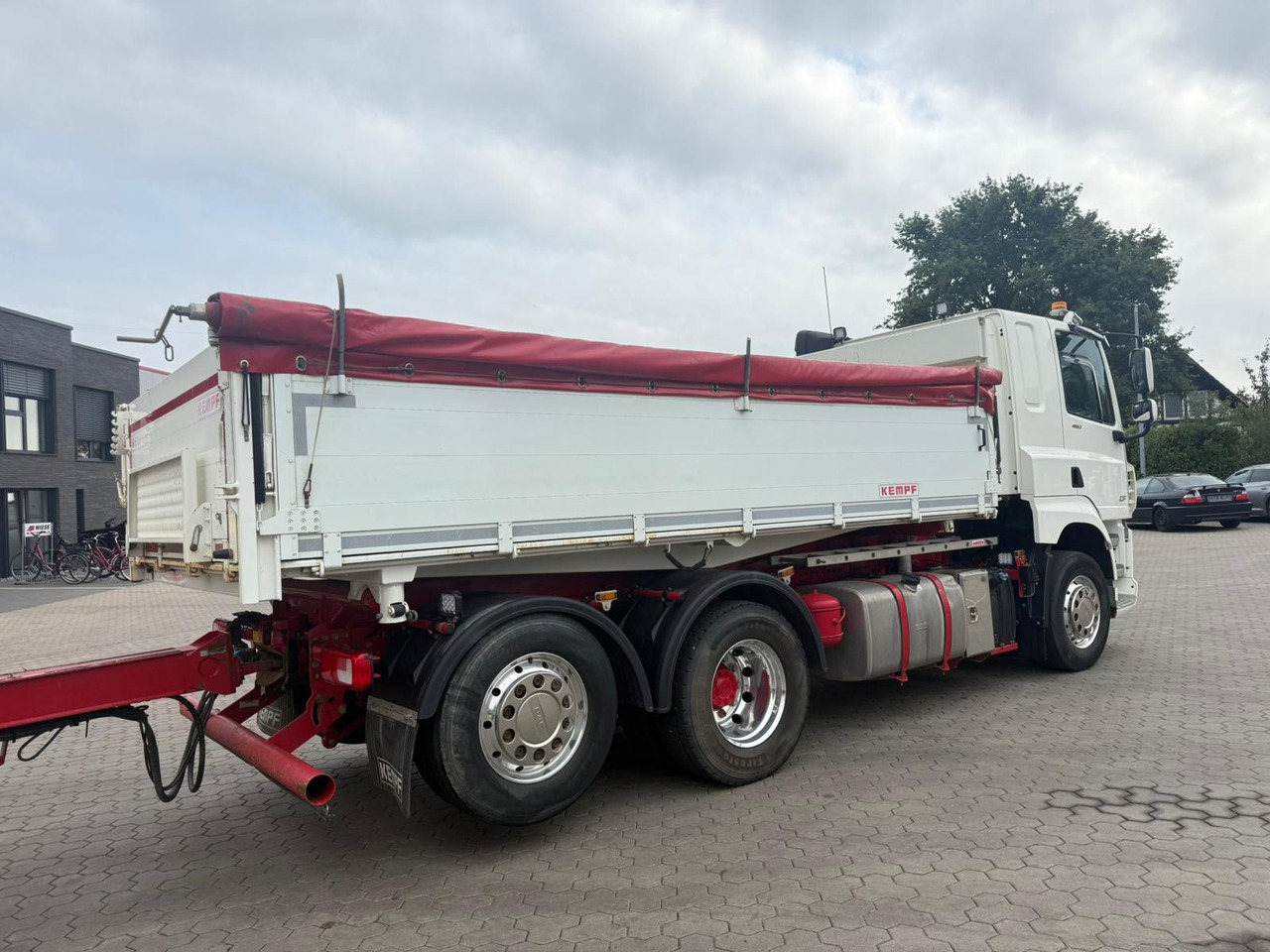 DAF CF 480 FAN 6x2 Dreiseitenkipper Inkl. Anhänger - Camión volquete: foto 3 DAF CF 480 FAN 6x2 Dreiseitenkipper Inkl. Anhänger - Camión volquete: foto 3