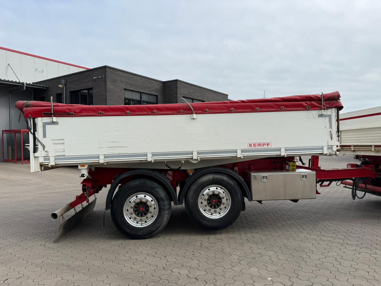 DAF CF 480 FAN 6x2 Dreiseitenkipper Inkl. Anhänger - Camión volquete: foto 4 DAF CF 480 FAN 6x2 Dreiseitenkipper Inkl. Anhänger - Camión volquete: foto 4