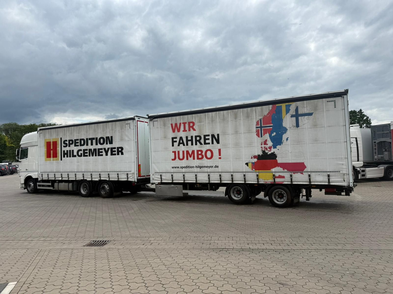 DAF XF 480 FAN LowDeck 6x2 Jumbo Inklusive Anhänger - Camión lona, Remolque con toldo: foto 4 DAF XF 480 FAN LowDeck 6x2 Jumbo Inklusive Anhänger - Camión lona, Remolque con toldo: foto 4