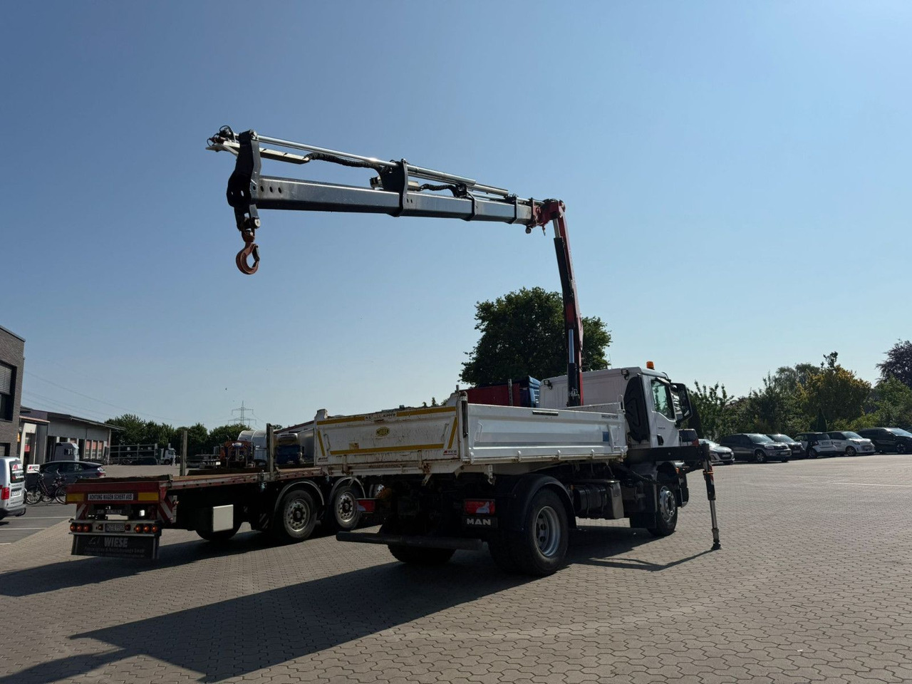 MAN TGM 18.320 4x2 BB Kran Fassi F135 Kipper Meiller - Camión grúa: foto 4 MAN TGM 18.320 4x2 BB Kran Fassi F135 Kipper Meiller - Camión grúa: foto 4