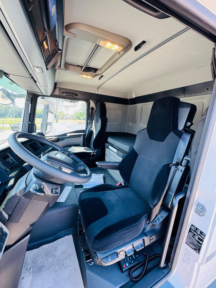 MAN TGS 32.510 mit F710 Frontkran sofort - Camión caja abierta, Camión grúa: foto 5 MAN TGS 32.510 mit F710 Frontkran sofort - Camión caja abierta, Camión grúa: foto 5