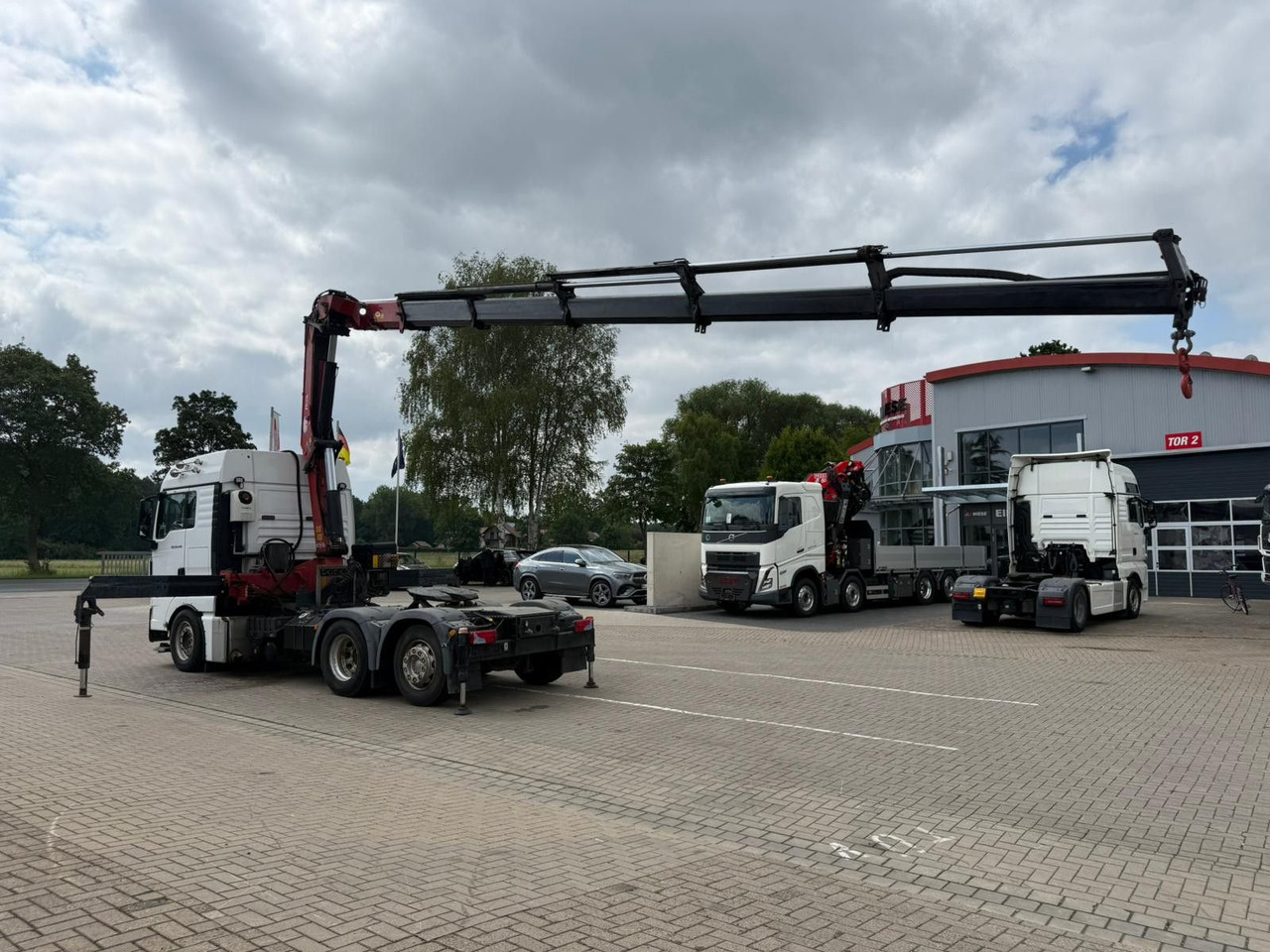 MAN TGX 26.440 6x2 mit HMF 3000-5 Kran TÜV NEU - Camión grúa: foto 3 MAN TGX 26.440 6x2 mit HMF 3000-5 Kran TÜV NEU - Camión grúa: foto 3