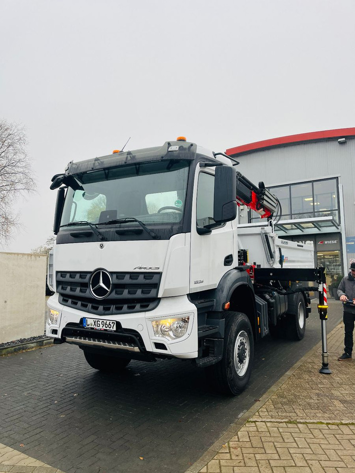 Mercedes-Benz Arocs 1835 4x4 Meiller Fassi Kran Kipper - Camión volquete, Camión grúa: foto 3 Mercedes-Benz Arocs 1835 4x4 Meiller Fassi Kran Kipper - Camión volquete, Camión grúa: foto 3