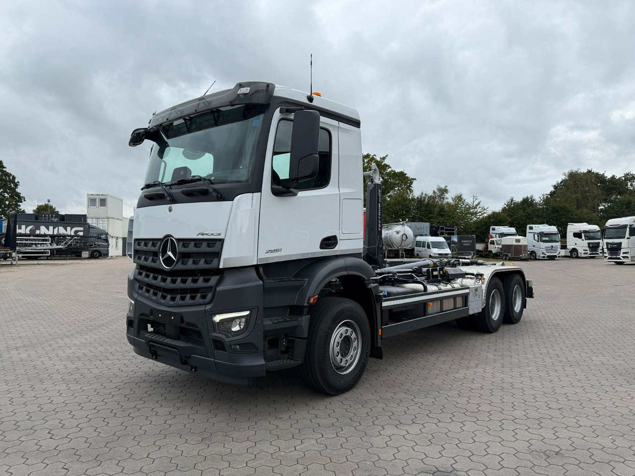 Mercedes-Benz Arocs 5 2651L 6 x4 Meiller RS 2170 - Camión multibasculante: foto 3 Mercedes-Benz Arocs 5 2651L 6 x4 Meiller RS 2170 - Camión multibasculante: foto 3