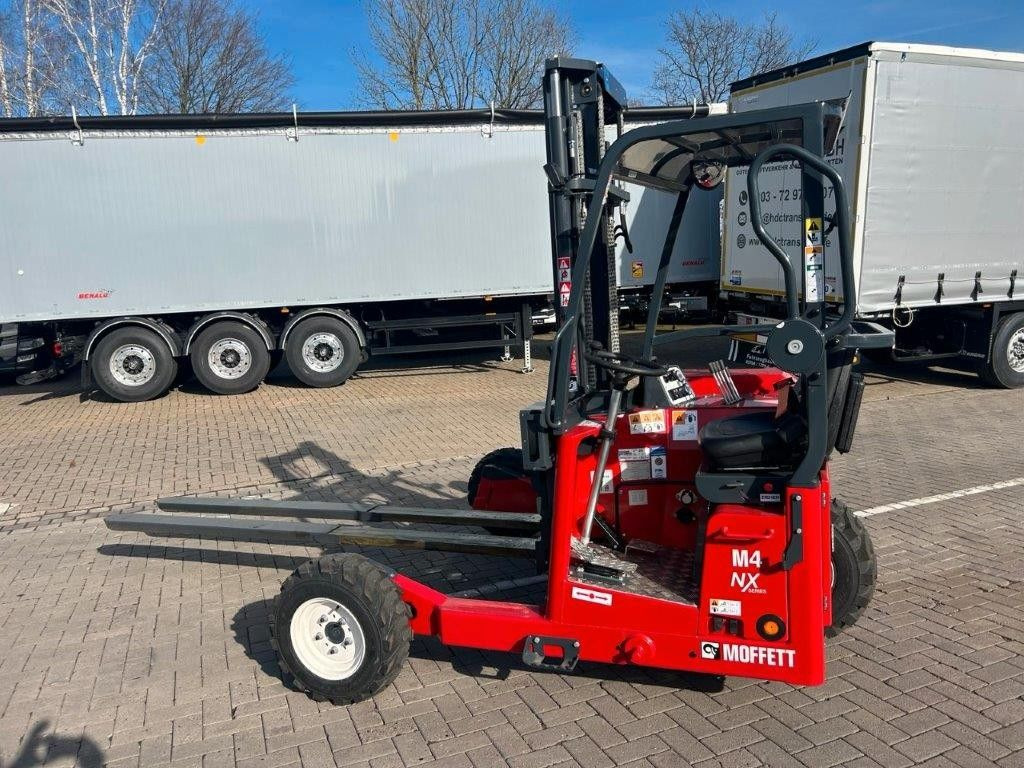 Moffett CARGOTEC - Tragkraft 2.500 kg - Carretilla elevadora diésel: foto 2 Moffett CARGOTEC - Tragkraft 2.500 kg - Carretilla elevadora diésel: foto 2