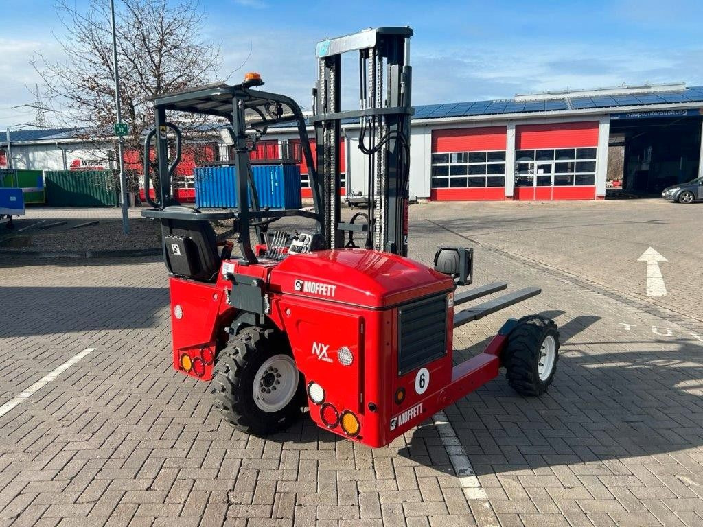 Moffett CARGOTEC - Tragkraft 2.500 kg - Carretilla elevadora diésel: foto 5 Moffett CARGOTEC - Tragkraft 2.500 kg - Carretilla elevadora diésel: foto 5