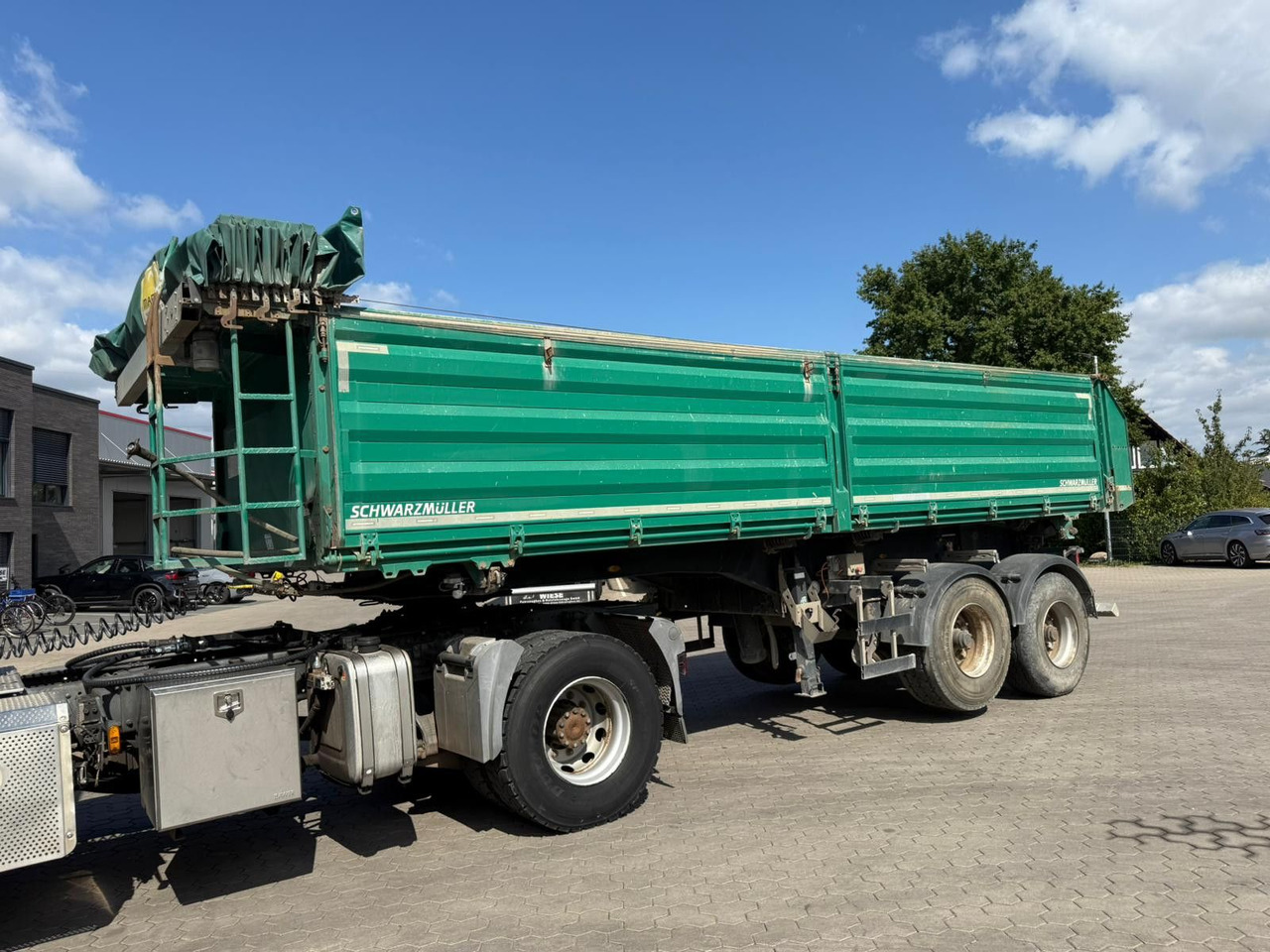 Schwarzmüller 2 Achs Dreiseitenkipper 21m³ mit elektr. Verdeck - Remolque volquete: foto 4 Schwarzmüller 2 Achs Dreiseitenkipper 21m³ mit elektr. Verdeck - Remolque volquete: foto 4