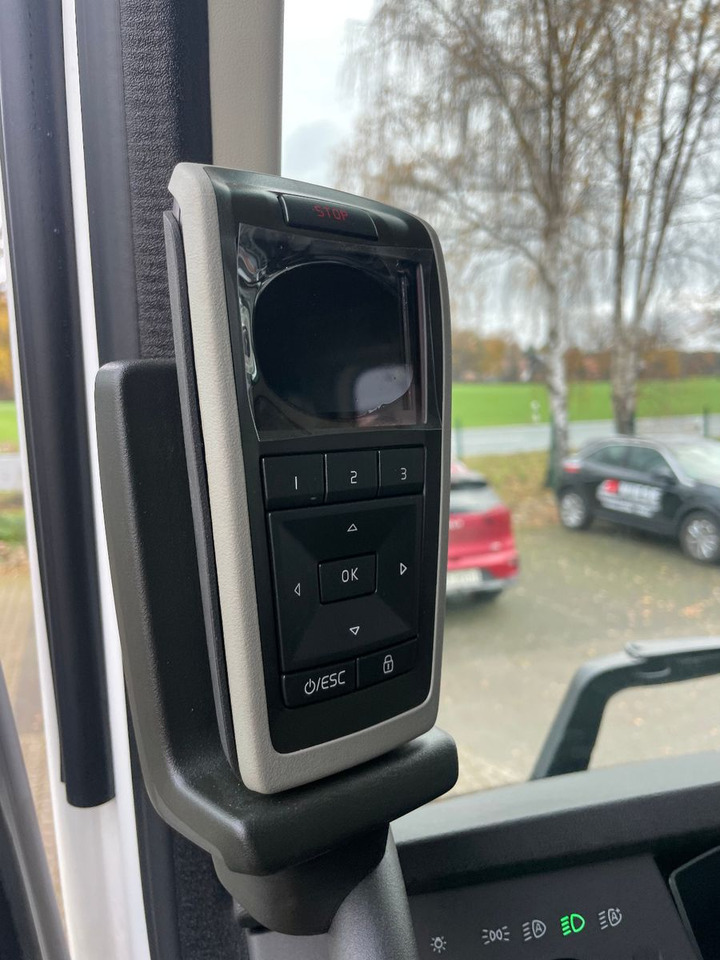 Camión caja abierta, Camión grúa Volvo FH500 6x4 Fassi F545RA 2.27 mit Jib und Winde: foto 14 Camión caja abierta, Camión grúa Volvo FH500 6x4 Fassi F545RA 2.27 mit Jib und Winde: foto 14