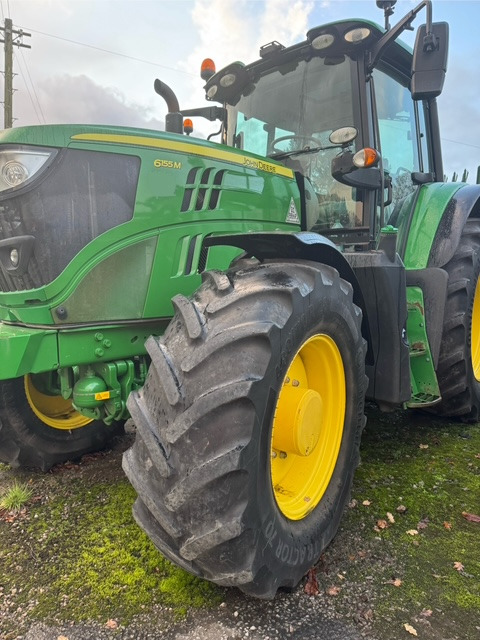 JOHN DEERE 6155M - Tractor: foto 1 JOHN DEERE 6155M - Tractor: foto 1