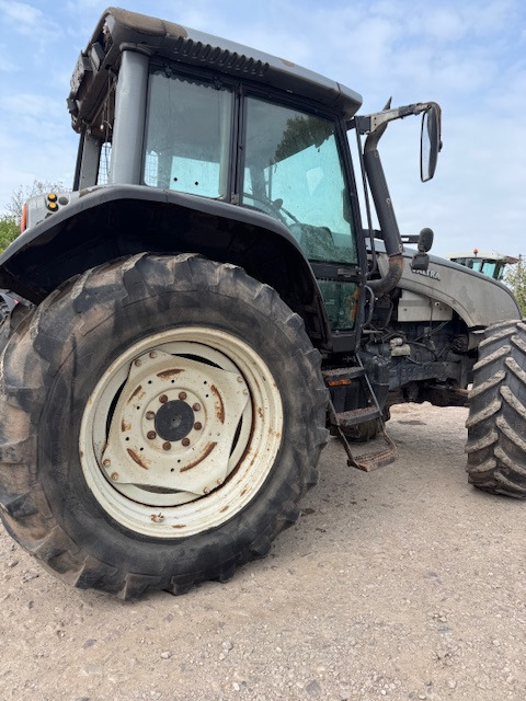 VALTRA T130 - Tractor: foto 1 VALTRA T130 - Tractor: foto 1