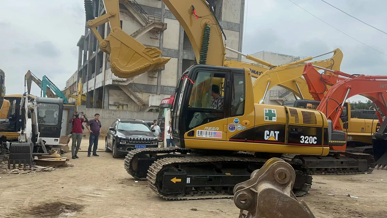 CATERPILLAR 320CL - Excavadora de cadenas: foto 4 CATERPILLAR 320CL - Excavadora de cadenas: foto 4