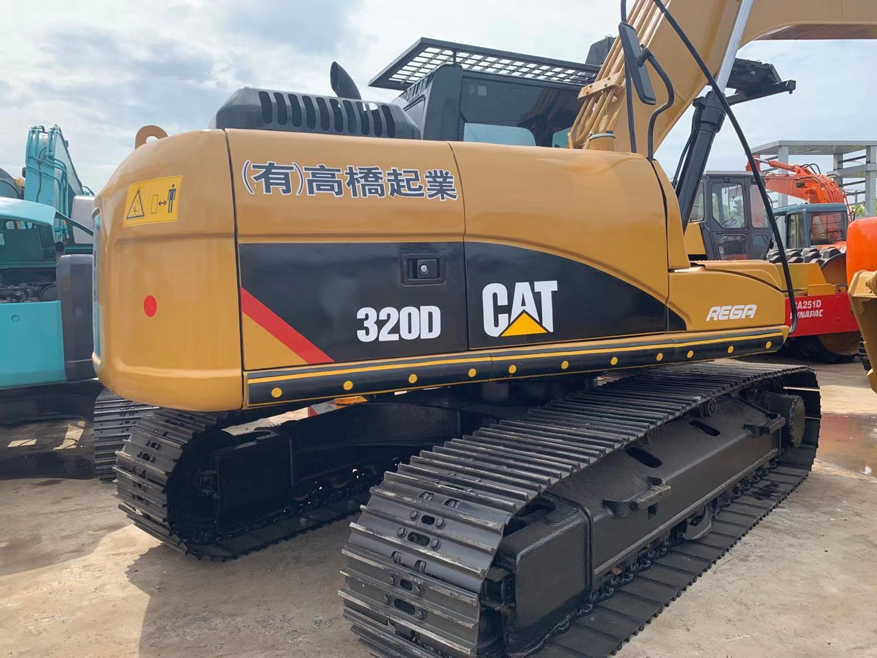 CATERPILLAR 320D - Excavadora de cadenas: foto 5 CATERPILLAR 320D - Excavadora de cadenas: foto 5
