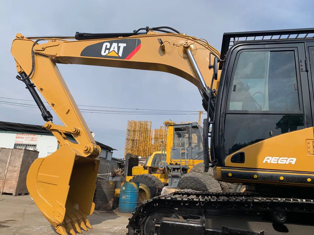 CATERPILLAR 320D - Excavadora de cadenas: foto 3 CATERPILLAR 320D - Excavadora de cadenas: foto 3