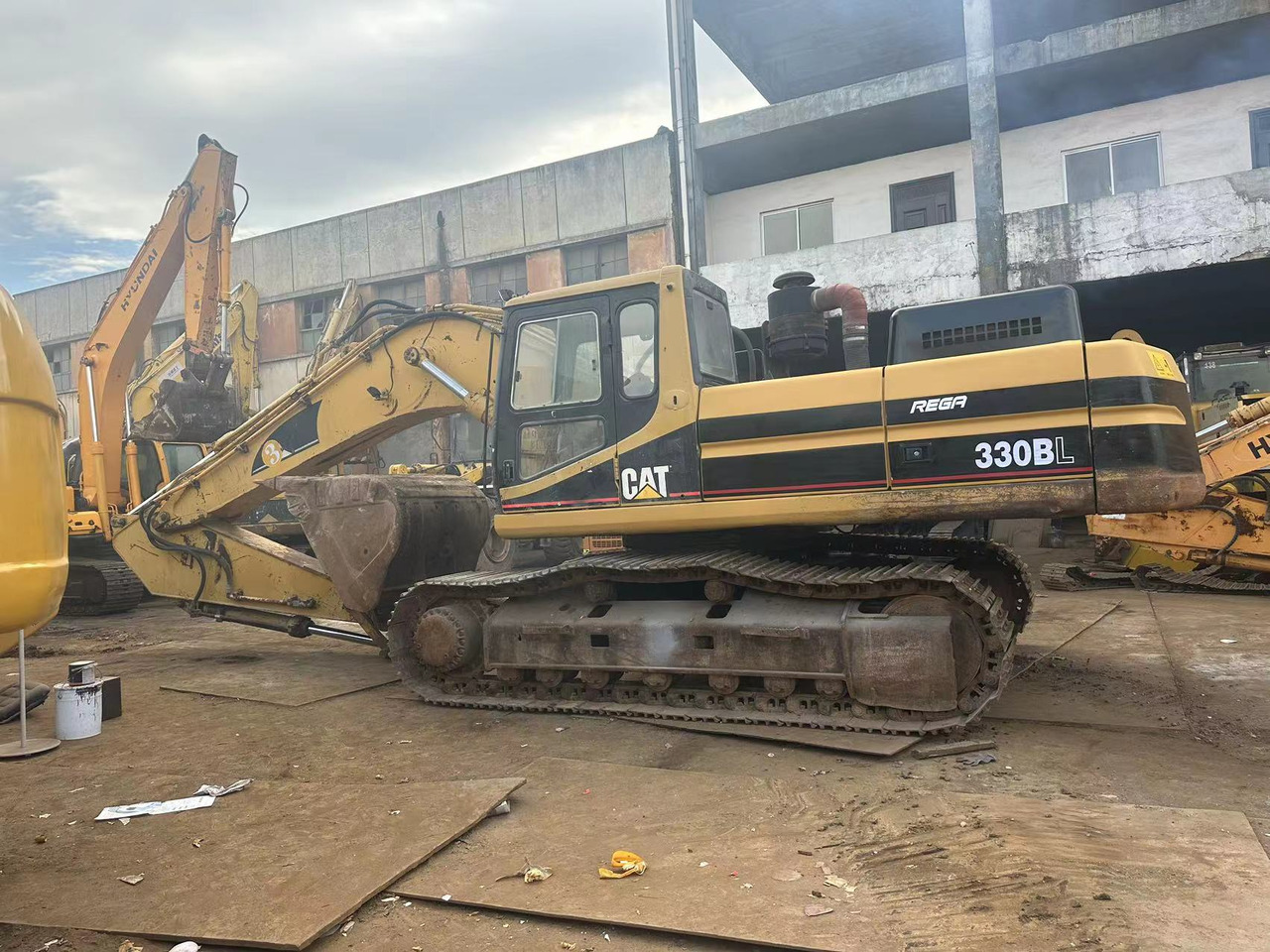 CATERPILLAR 330BL-excavator - Excavadora de cadenas: foto 5 CATERPILLAR 330BL-excavator - Excavadora de cadenas: foto 5