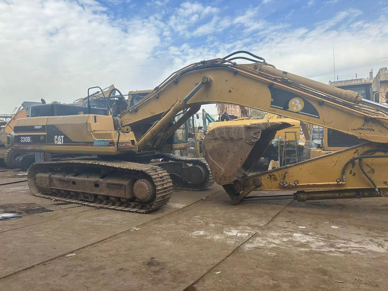 CATERPILLAR 330BL-excavator - Excavadora de cadenas: foto 3 CATERPILLAR 330BL-excavator - Excavadora de cadenas: foto 3