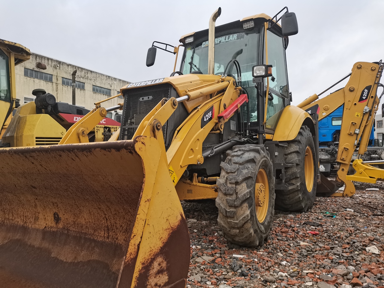 CATERPILLAR 420F - Retroexcavadora: foto 2 CATERPILLAR 420F - Retroexcavadora: foto 2