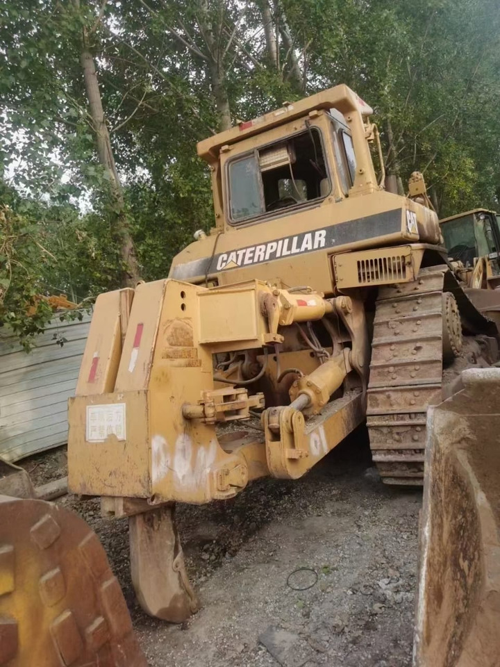 CATERPILLAR D8N - Bulldozer: foto 1 CATERPILLAR D8N - Bulldozer: foto 1