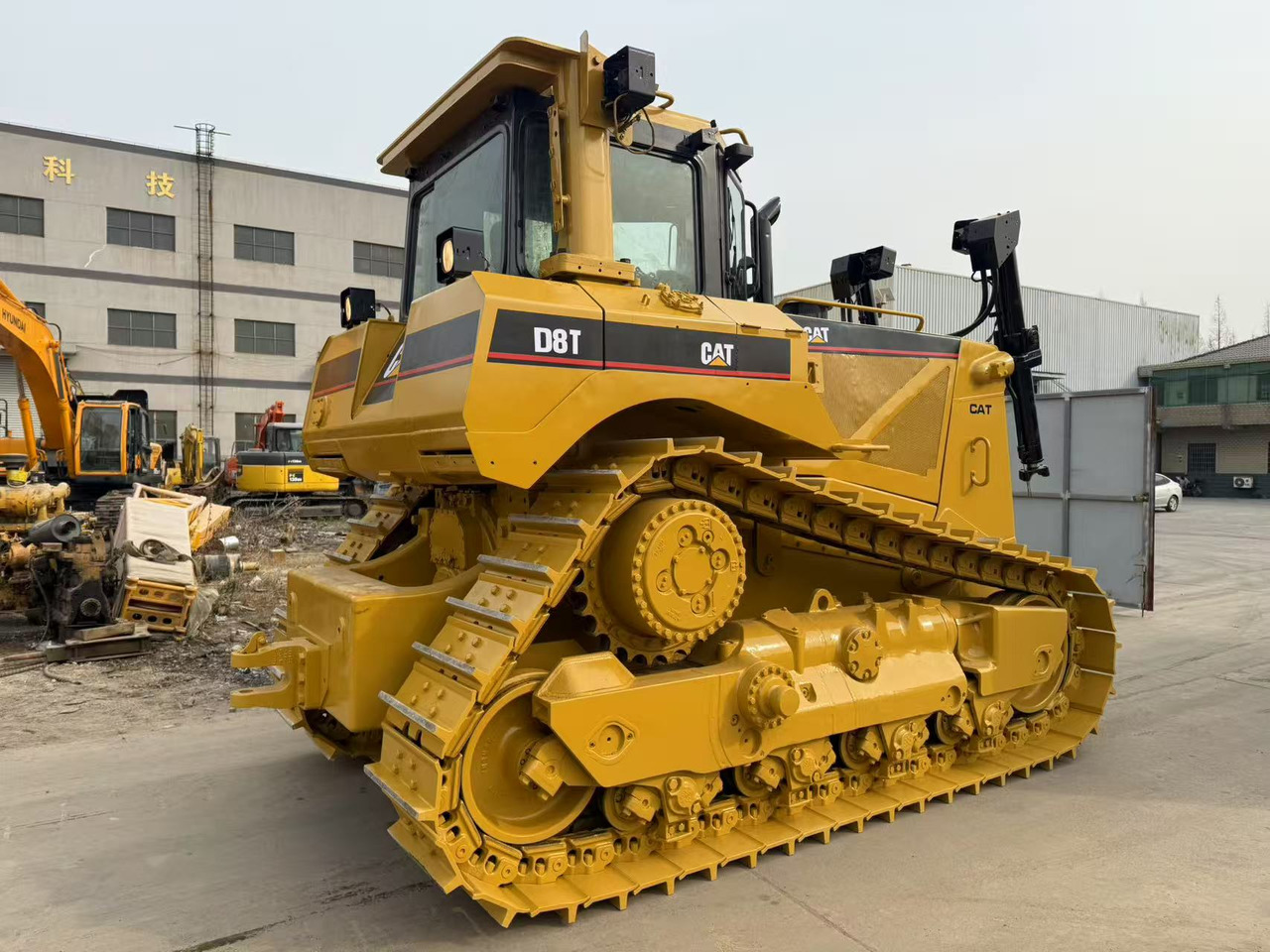 CATERPILLAR D8T - Bulldozer: foto 2 CATERPILLAR D8T - Bulldozer: foto 2