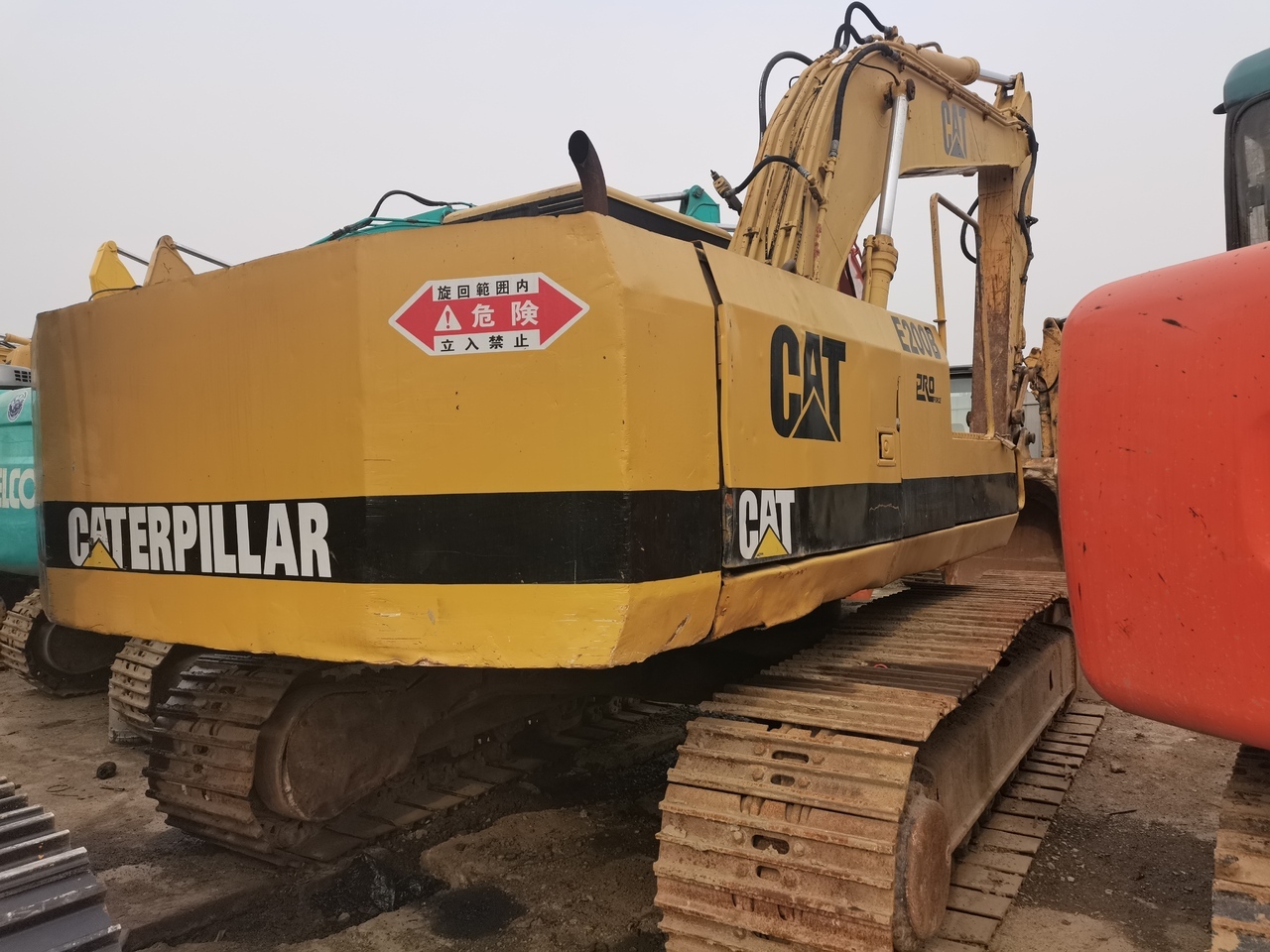 CATERPILLAR E200 - Excavadora de cadenas: foto 1 CATERPILLAR E200 - Excavadora de cadenas: foto 1