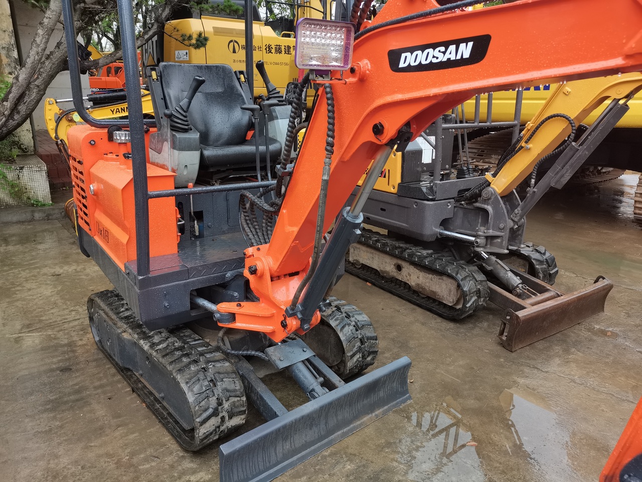 DOOSAN DX18 - Miniexcavadora: foto 4 DOOSAN DX18 - Miniexcavadora: foto 4