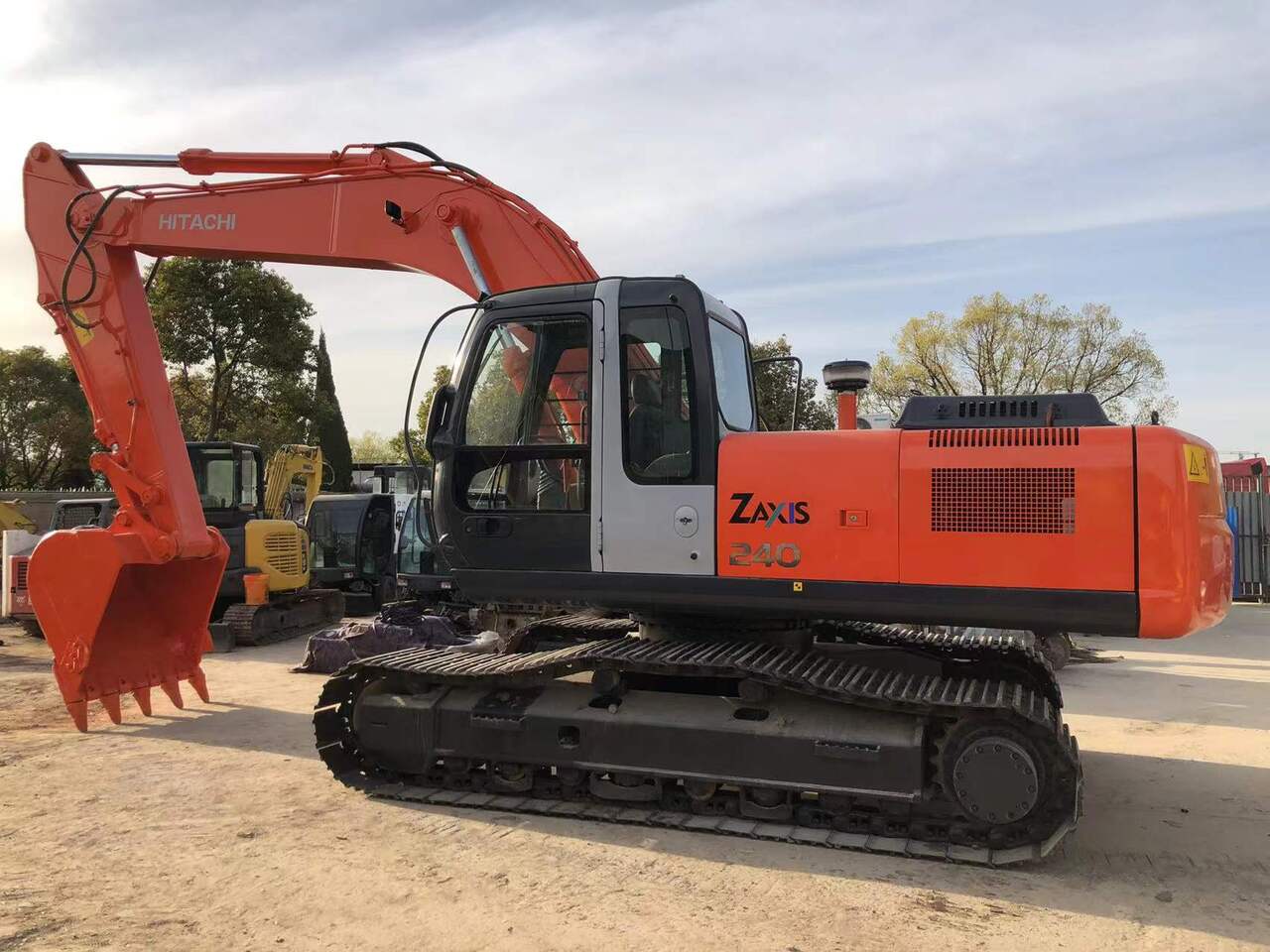 HITACHI ZX240 - Excavadora de cadenas: foto 3 HITACHI ZX240 - Excavadora de cadenas: foto 3