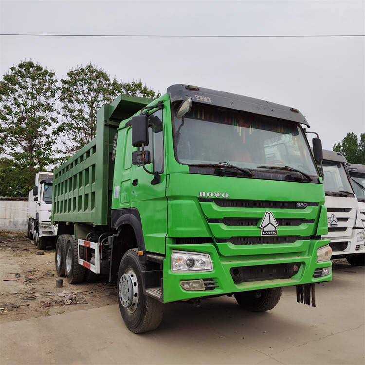 HOWO dump truck 6x4 380hp - Camión volquete: foto 2 HOWO dump truck 6x4 380hp - Camión volquete: foto 2