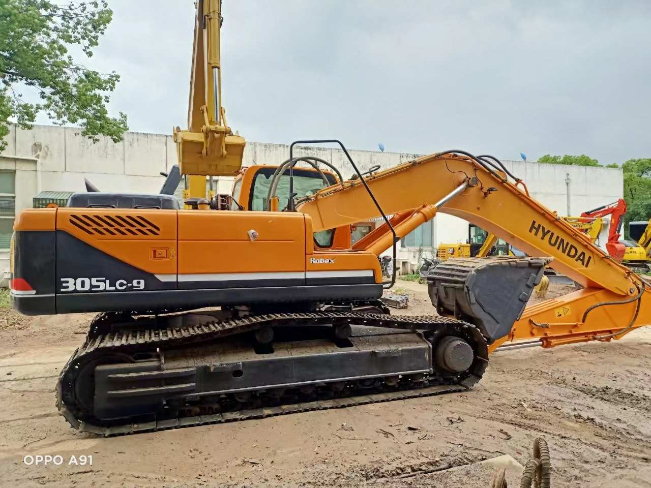 HYUNDAI R305LC-9T - Excavadora de cadenas: foto 3 HYUNDAI R305LC-9T - Excavadora de cadenas: foto 3