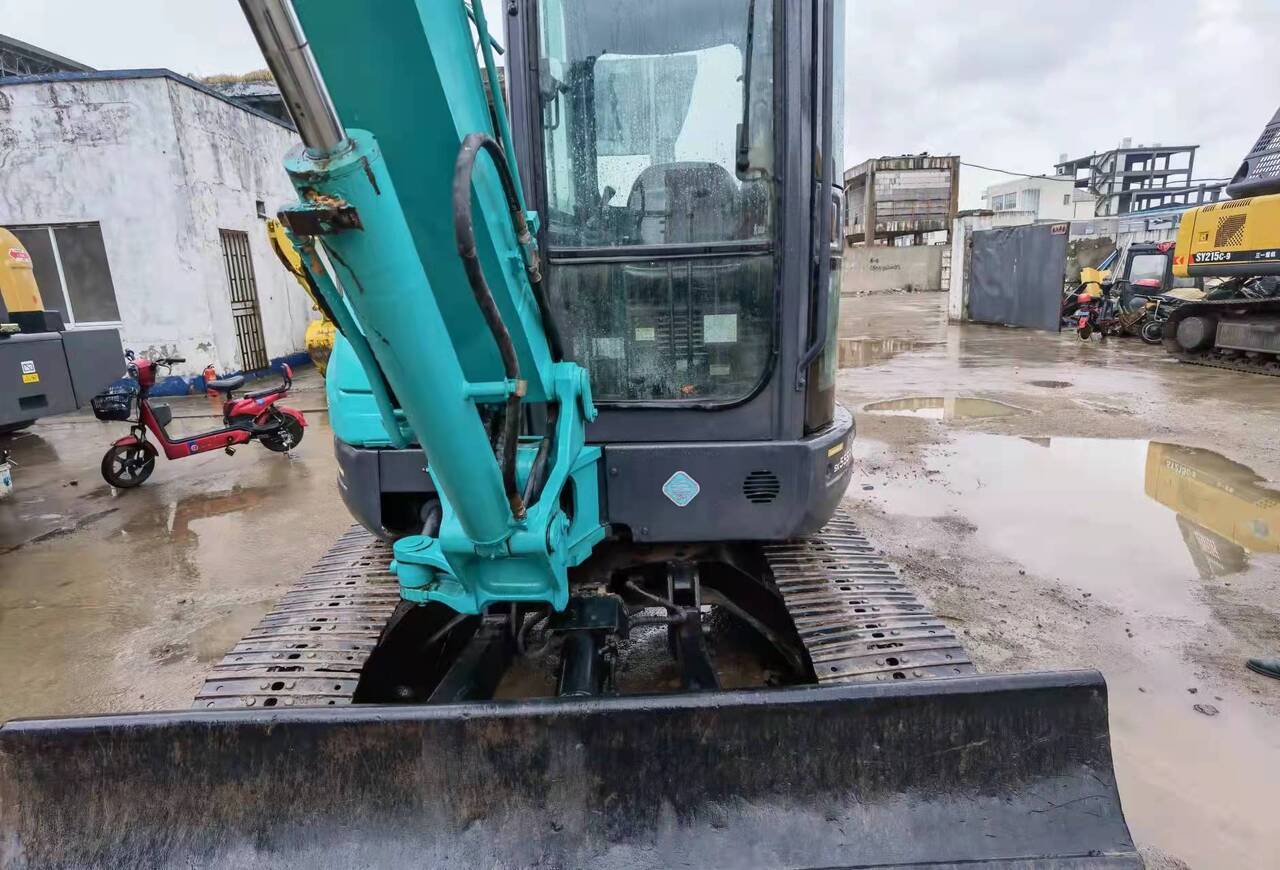 KOBELCO 55 - Miniexcavadora: foto 3 KOBELCO 55 - Miniexcavadora: foto 3