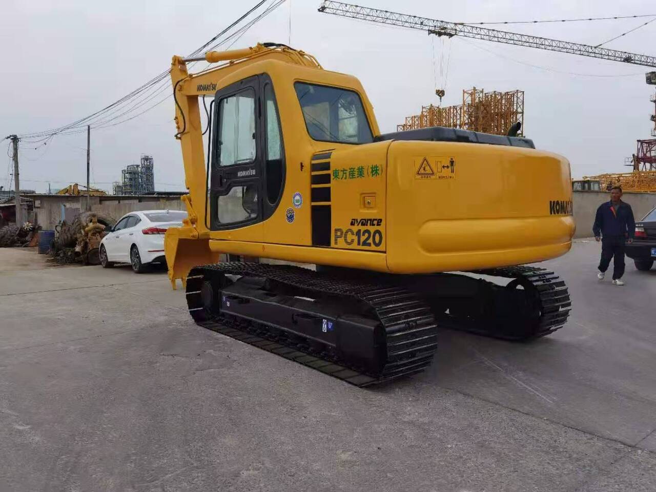 KOMATSU PC120-6 - Excavadora de cadenas: foto 3 KOMATSU PC120-6 - Excavadora de cadenas: foto 3