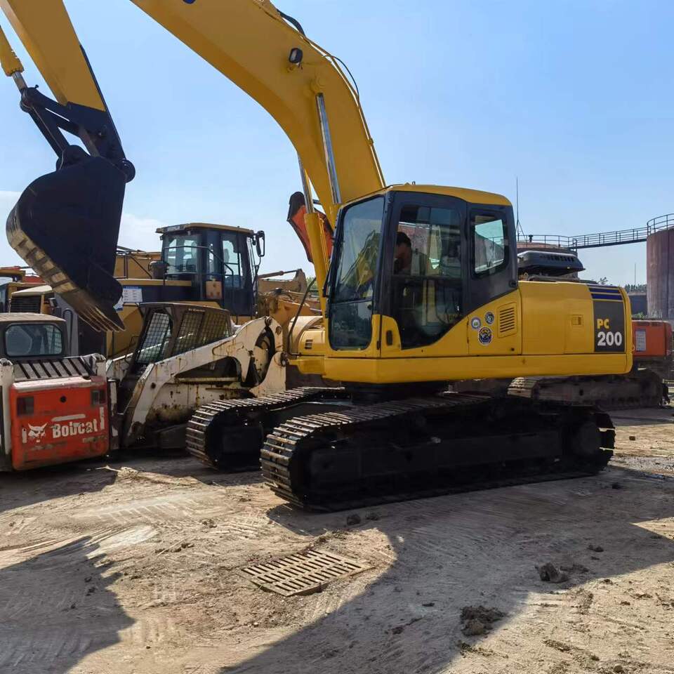 KOMATSU PC200-7 - Excavadora de cadenas: foto 2 KOMATSU PC200-7 - Excavadora de cadenas: foto 2