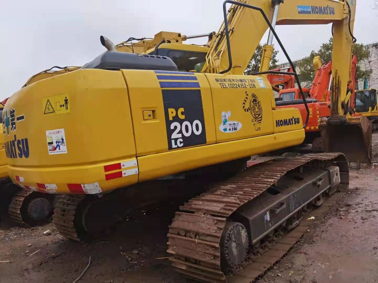 KOMATSU PC200-7 - Excavadora de cadenas: foto 1 KOMATSU PC200-7 - Excavadora de cadenas: foto 1