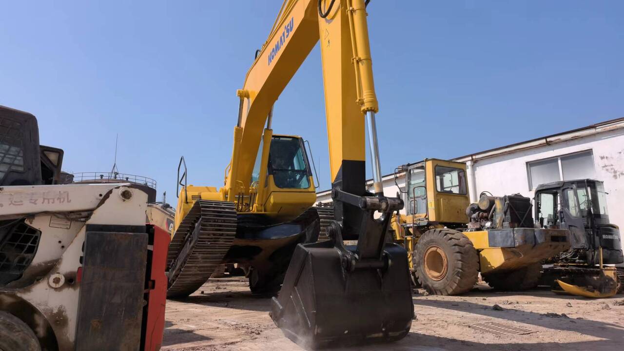 KOMATSU PC200-7 - Excavadora de cadenas: foto 3 KOMATSU PC200-7 - Excavadora de cadenas: foto 3