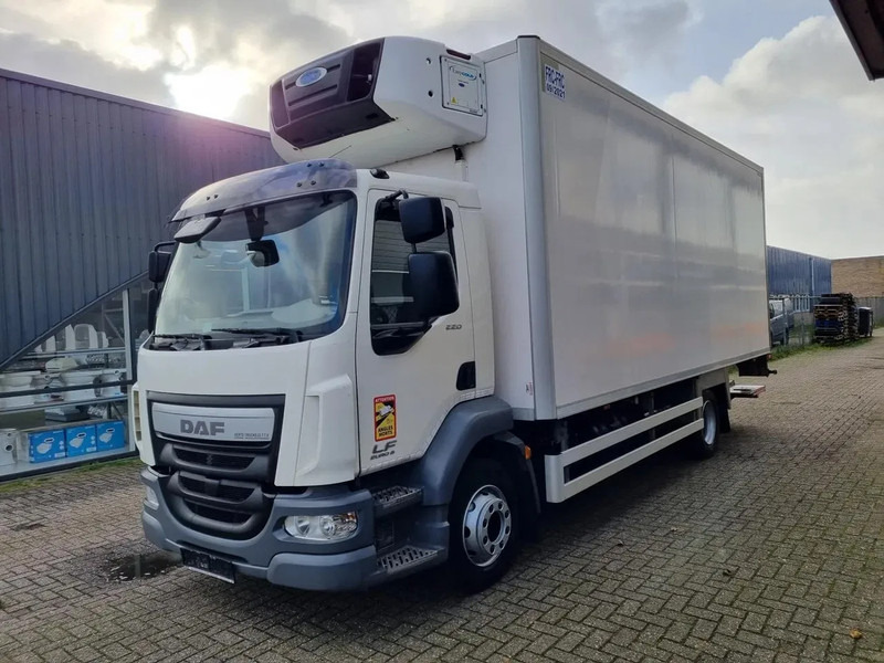 DAF LF 220 Kuhlkoffer/Carrier 750MT MULTITEMP/ LBW/ EURO 6 - Camión frigorífico: foto 4 DAF LF 220 Kuhlkoffer/Carrier 750MT MULTITEMP/ LBW/ EURO 6 - Camión frigorífico: foto 4