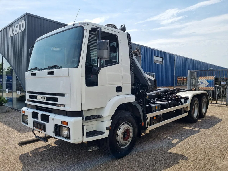 Iveco Eurotrakker 6X4 CURSOR 480 PK 20T HOOKLIFT 10.4 TM HIAB CRANE - Camión multibasculante, Camión grúa: foto 4 Iveco Eurotrakker 6X4 CURSOR 480 PK 20T HOOKLIFT 10.4 TM HIAB CRANE - Camión multibasculante, Camión grúa: foto 4